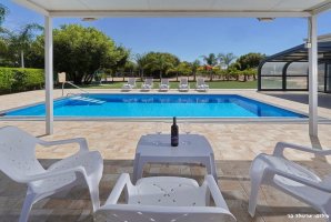 אחוזת שושנים בוטיק 16