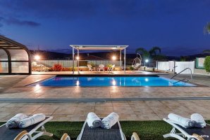 אחוזת שושנים בוטיק 43