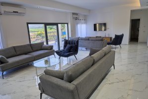 אחוזת כנרת הוילה הלבנה 93