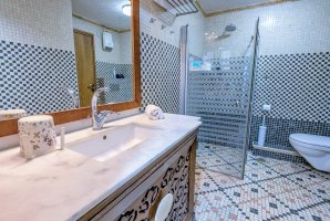 אחוזת רוורי 10