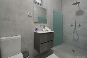 אחוזת אסתובן 63