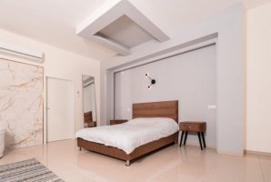 רון וילאג בוטיק 20