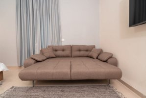 רון וילאג בוטיק 24