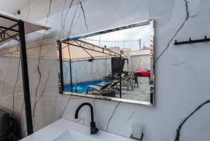 רון וילאג בוטיק 33