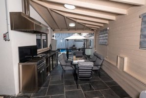 רון וילאג בוטיק 27