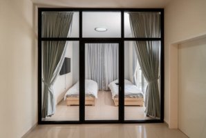 רון וילאג בוטיק 9