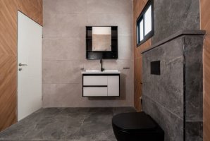 רון וילאג בוטיק 32