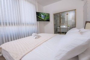 ממלכת נוף כנרת 33