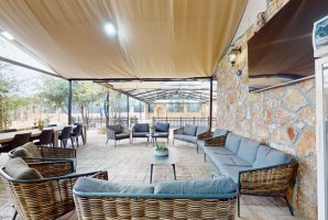 אחוזת האלונים 22