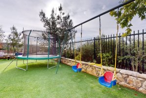 אחוזת האלונים 9