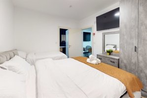 אחוזת האלונים 34