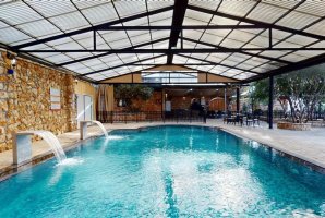 אחוזת האלונים