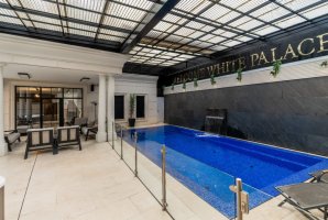 וויט פאלאס 14