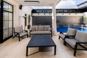 וויט פאלאס 19