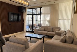 וויט פאלאס 15